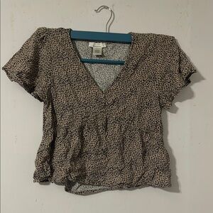 URBAN Romantics Black and White Flutter Sleeve Crop Blouse